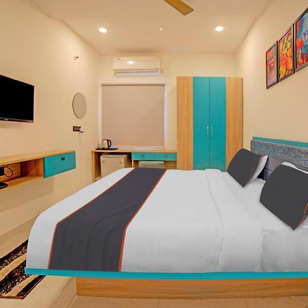 Collection O Lakeview Castle Hotel Warangal Exterior photo