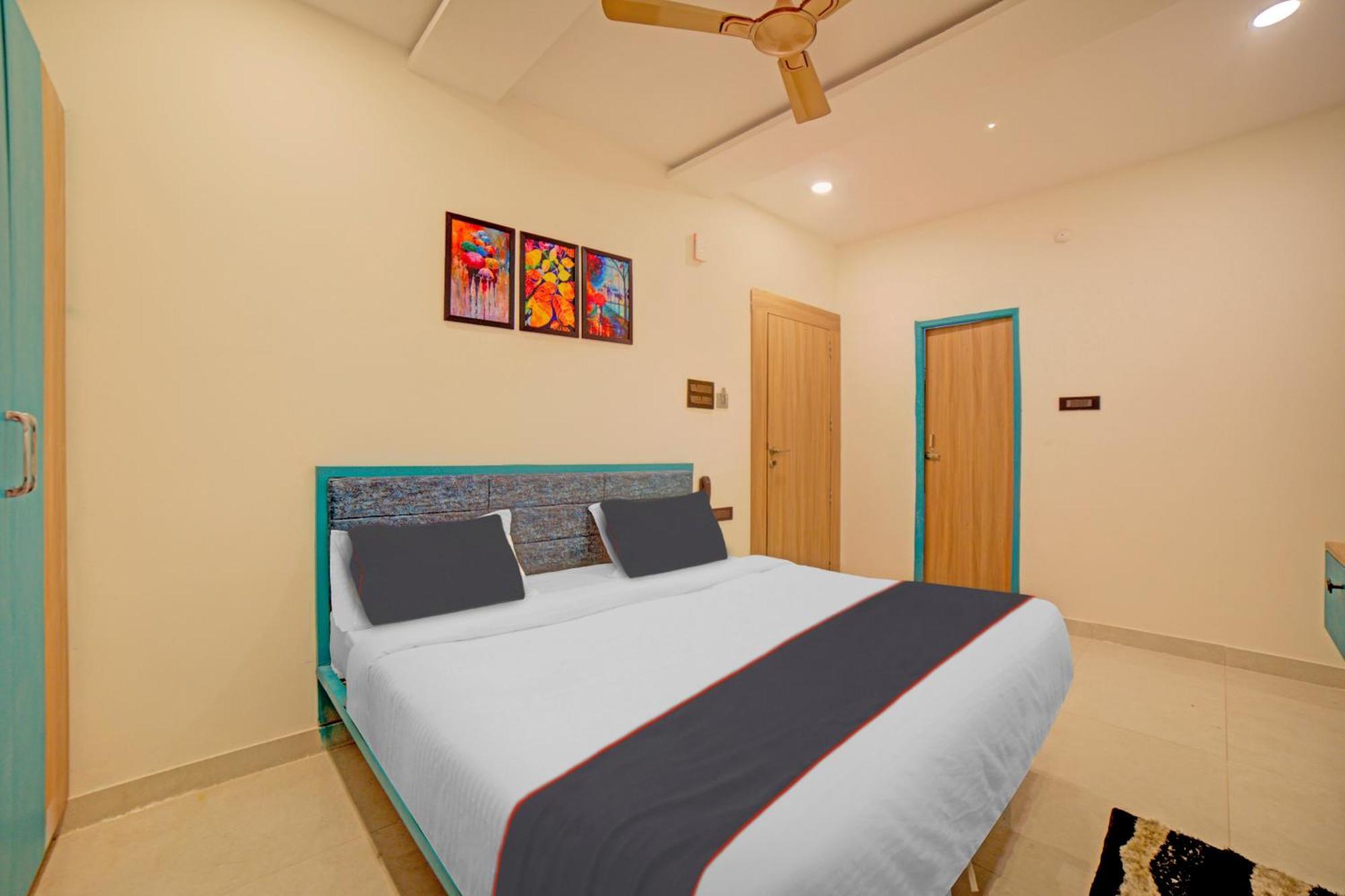 Collection O Lakeview Castle Hotel Warangal Exterior photo