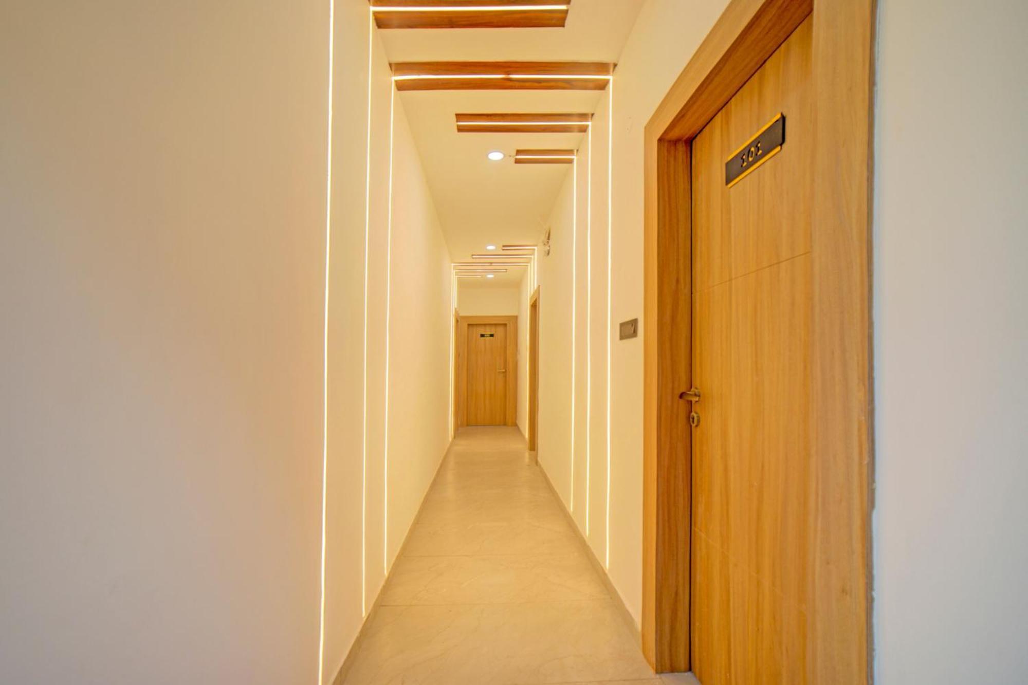 Collection O Lakeview Castle Hotel Warangal Exterior photo